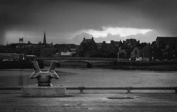 Wick's North Pier and Service Bridge: 2 Seconds – f/32.0 – 70 mm – ISO 100 with Canon EF 70-200mm f/4 L USM